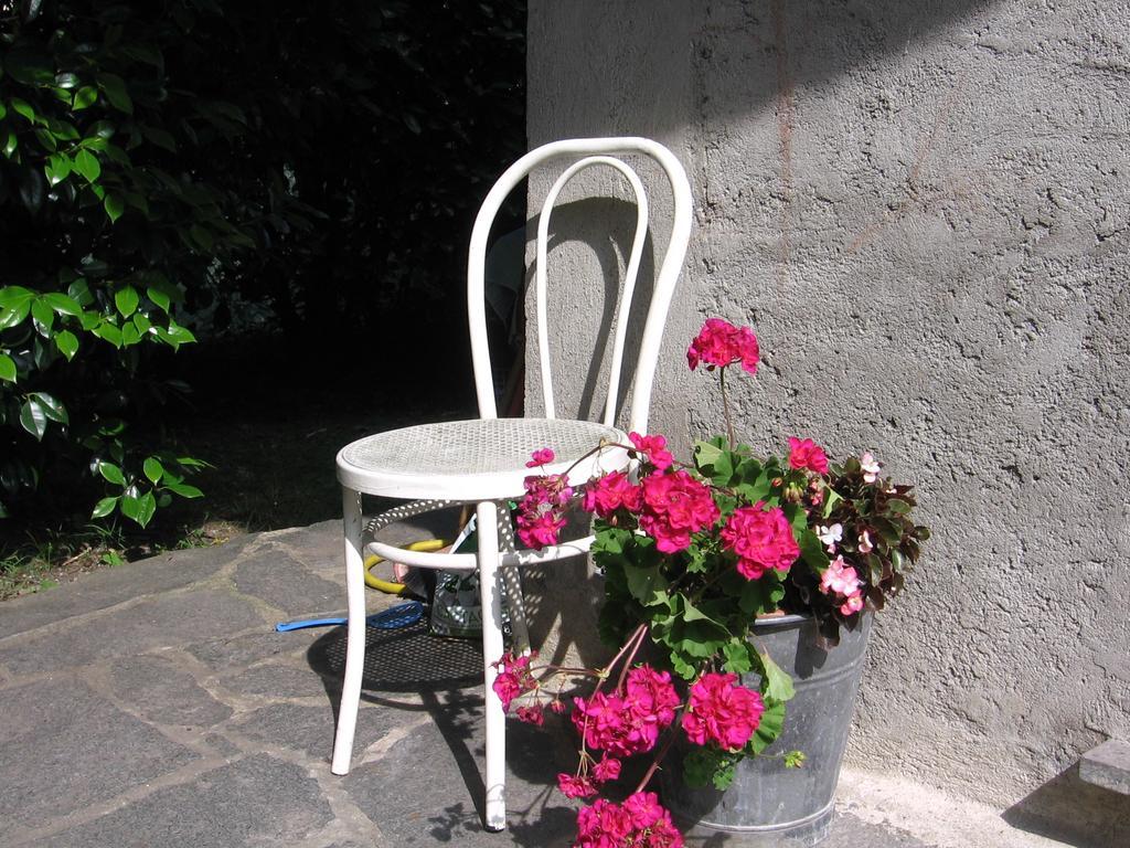 B&B Bosco Fiorito Malgesso Екстериор снимка